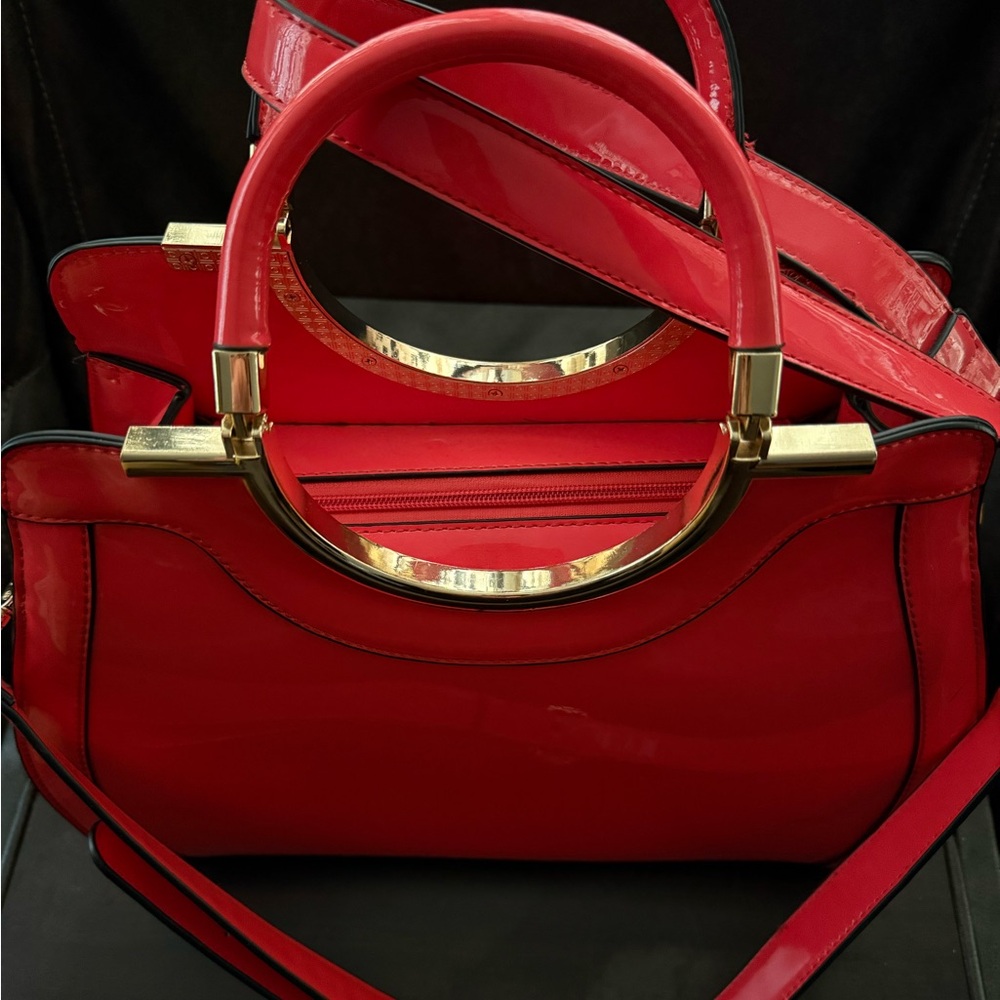 Elegant Red Shoulder Bag with Gold Accents